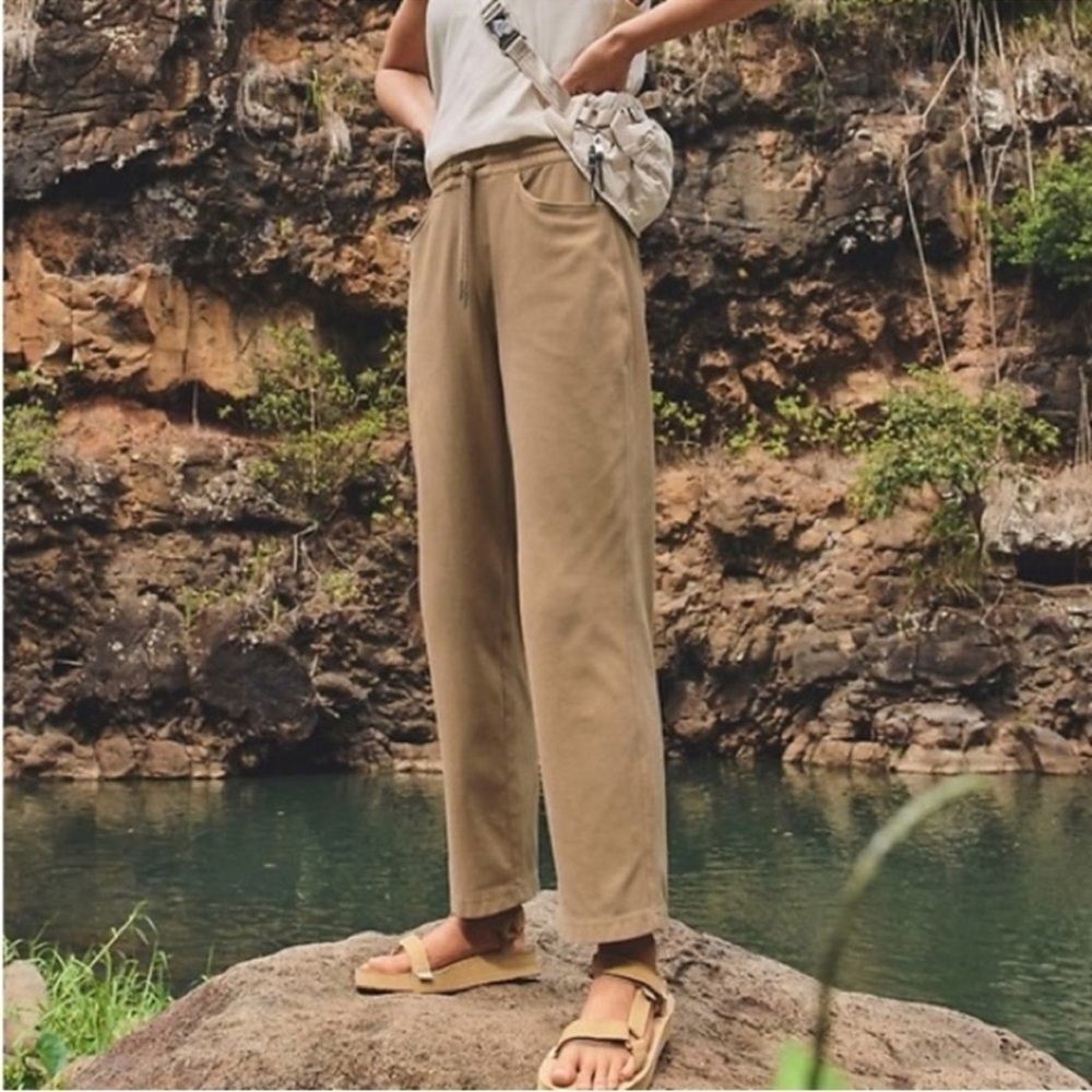 Athleta Farallon Camel Straight Leg High Rise Pant Trouser Pockets Big Sur Brown